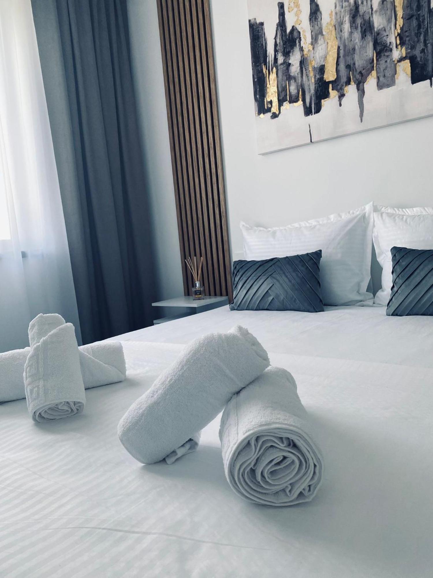 Bella Residence Oradea Buitenkant foto